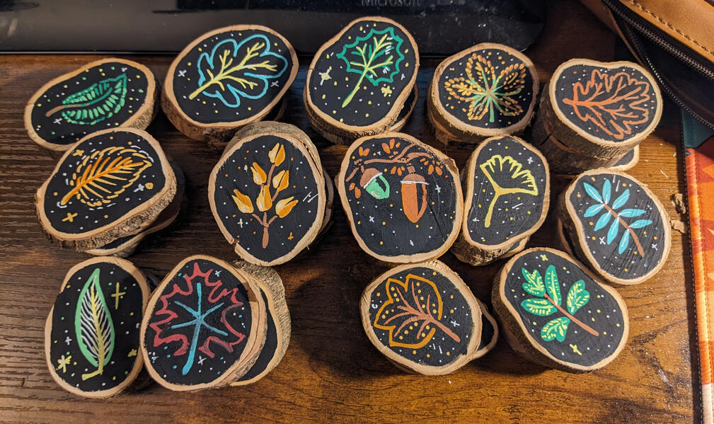 Smaller Rounds with various leaves: magnetic backs attached